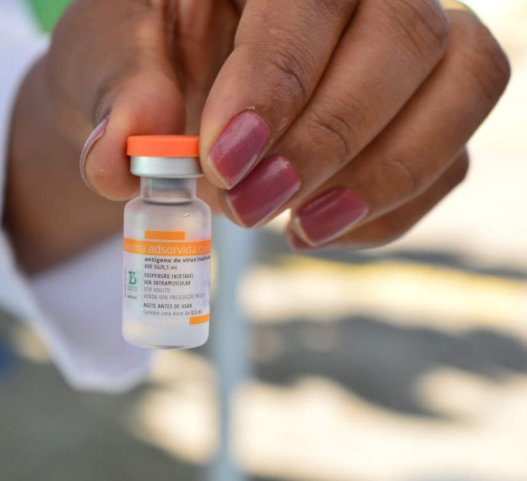 Vacinação em Japeri: idosos com 60 anos ou mais poderão se imunizar contra a Covid-19 a partir desta quinta-feira (15)