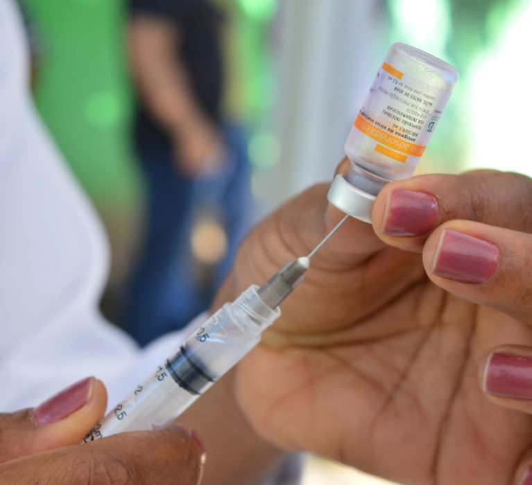 Vacinação em Japeri: idosos com 65 anos ou mais poderão se imunizar contra a Covid-19 a partir desta segunda (5)