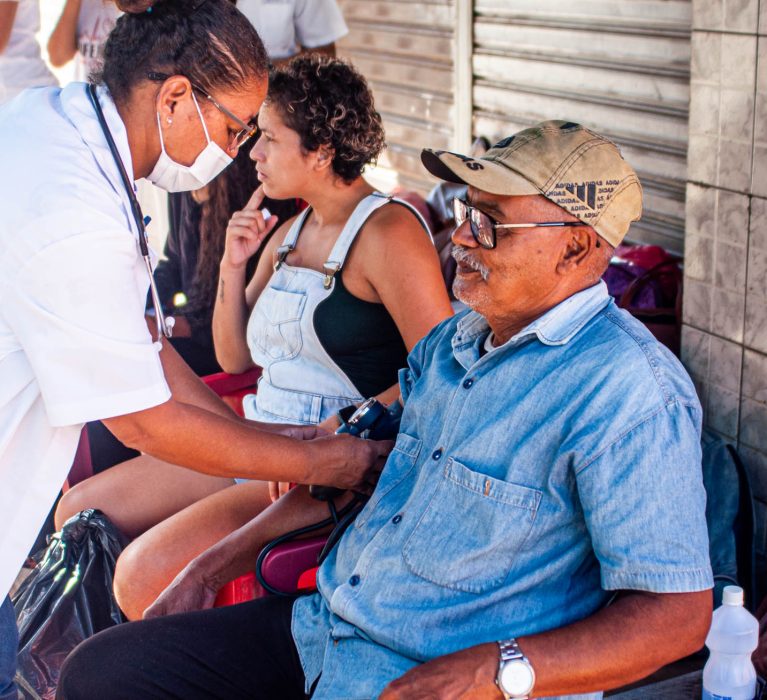 Mobilização da Saúde faz parada em praça pública de Japeri