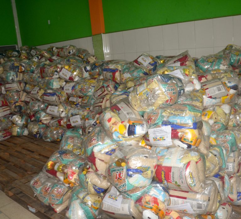 Japeri recebe duas mil cestas básicas para famílias vítimas das chuvas